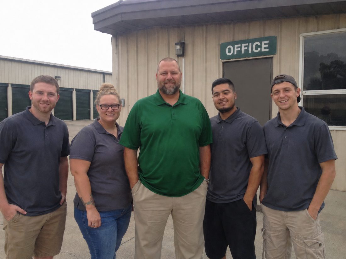 Pest control professionals in Ames, IA